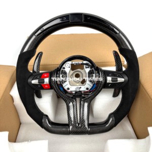 Volante in Fibra di Carbonio e Finta Pelle Scamosciata per <span class=keywords><strong>BMW</strong></span> <span class=keywords><strong>Serie</strong></span> F: F30, F10, 535i, F32, <span class=keywords><strong>F20</strong></span>, F36, F22, M4, F82, X5, F15, F80, M3, F11, F31, F01, F07 - Product Image 1