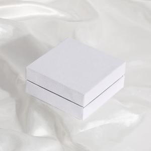 Caja de Joyería Cuadrada Tres en Uno Personalizada, Ligera y de Lujo, para Anillos, Aretes, Pulseras y Collares, con Logotipo y Color Personalizados - Product Image 6