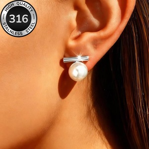 Boucles d'oreilles tendance style Ins pour femme, design de niche, simples, élégantes, avec diamants, nouveauté, style célébrité internet très prisé - Product Image 3