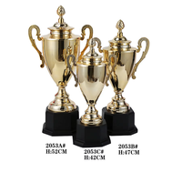 Trophées en métal personnalisés de haute qualité pour les coupes de prix d'usine de badminton et de football de basket-ball de rugby pour les salons de voitures