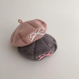 Béret pour bébé, <span class=keywords><strong>bonnet</strong></span> <span class=keywords><strong>tricot</strong></span>é d'hiver pour tout-petits avec joli nœud, chapeau français pour petites filles de <span class=keywords><strong>6</strong></span> <span class=keywords><strong>mois</strong></span> à 4 ans - Product Image 4