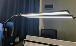 Lampe de table à LED <span class=keywords><strong>tactile</strong></span> double tête 12W avec protection des yeux Bras long flexible Corps en plastique moderne pour le travail de bureau et la <span class=keywords><strong>salle</strong></span> de lecture - Product Image 6