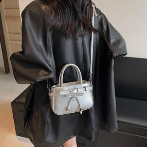 Sac à main de luxe pour femme en PU avec fermeture éclair et design portable, sac bandoulière - Product Image 2