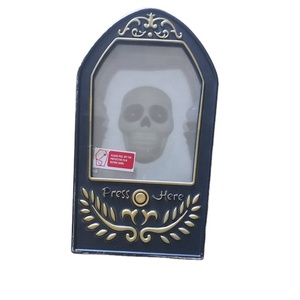 Campanello della porta della famiglia con batteria e luce a LED Personaggio spettrale campanello parlante con voce da urlo - Product Image 2