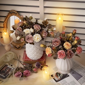 Bouquet de roses artificielles Nanchengwei à double tête, fleurs artificielles pour décoration de mariage et aménagement intérieur - Product Image 1