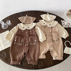 Tuta <span class=keywords><strong>senza</strong></span> <span class=keywords><strong>maniche</strong></span> per neonato primavera autunno pantaloni con bavaglino da ragazza Set di tutine di cotone - Product Image 1