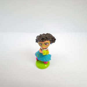 Figurine de collection en PVC Mirabel Madrigal <span class=keywords><strong>Encanto</strong></span> personnalisée en gros pour enfants - Product Image 6