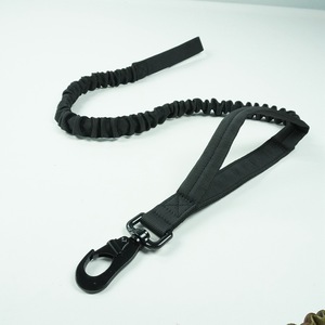 Correa táctica de camuflaje para perros al aire libre, correa retráctil de nailon para entrenamiento, resistente al agua, resistente a los golpes, correa duradera para mascotas - Product Image 4