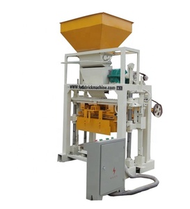Machine de fabrication de blocs creux en <span class=keywords><strong>béton</strong></span> ciment semi-automatique <span class=keywords><strong>moins</strong></span> chère pour la construction de bâtiments QT40-1 - Product Image 5