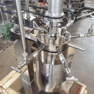 Reactor Químico de Laboratorio de Alta Automatización con Motor a Prueba de Explosiones y Sistema de Alimentación - Product Image 3