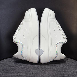 Baskets blanches à plateforme pour femmes, nouveau style printemps 2025, tendance, sportives, décontractées et polyvalentes - Product Image 4