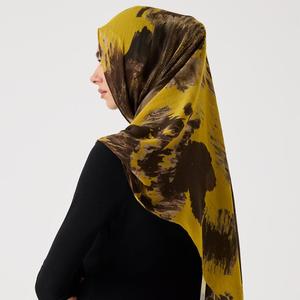 Voile musulman personnalisé avec logo 2026 – Hijab respirant en modal imprimé pour femme, idéal pour les 4 saisons - Product Image 1