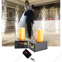 Système de Tir de Feux d'Artifice à Base de Fontaine Froide Intérieure à Deux Canaux avec Télécommande D02 pour Décoration de Mariage et Entrée des Mariés