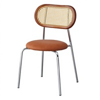 Chaise de salle à manger moderne minimaliste en osier avec dossier en bois massif et revêtement en cuir pour la maison, le bureau, les maisons d'hôtes et les salons de thé