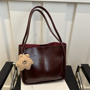 2025 가을 겨울 복고풍 토트 백 여성을위한 대용량 레저 개인화 된 질감 새로운 트렌디 메신저 백 - Product Image 6