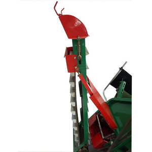 Récolteuse d'arachides multifonctionnelle à engrenages pour utilisation sèche et humide – Machine verte pour la récolte d'arachides - Product Image 5