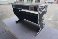 Mesa de DJ portátil y plegable Tour Table Flight Case