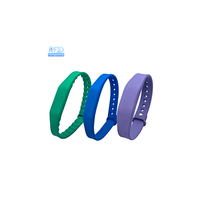 Logo personnalisé QR Code NFC Bracelets En Silicone Réglables 13.56mhz Rfid Bracelet En Silicone