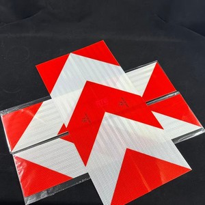 Panneau de marquage réfléchissant rouge et blanc certifié E8, autocollant de sécurité réfléchissant auto-adhésif pour camion, 3 ans de garantie - Product Image 1