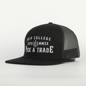 Casquette de sport structurée en coton noir à 7 panneaux de haute qualité avec logo personnalisé brodé et motif lettre courant - Product Image 2