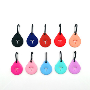 Porta Bolsas de Excremento para Mascotas, Multicolor, Simple, Portátil, de PVC, con Clip para Llavero - Product Image 2