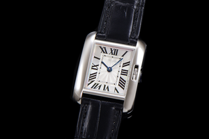 Montre mécanique automatique élégante et tendance avec cadran radial argenté gravé et aiguilles en acier bleu - Product Image 3