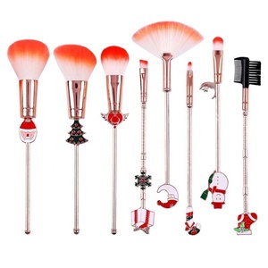 Ensemble de <span class=keywords><strong>pinceaux</strong></span> de maquillage de luxe rose privé conception de noël Catton Animal père noël 8 pièces maquillage professionnel ensemble de <span class=keywords><strong>pinceaux</strong></span> de maquillage mignon - Product Image 1