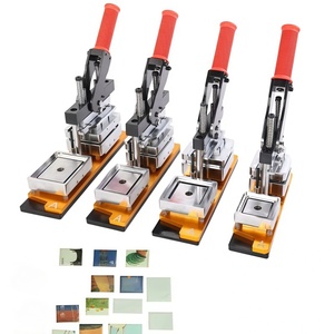 Magnetmachine voor meerdere formaten, papierproducten, knopen, badges, koelkastmagneten, fotomagneten. - Product Image 1