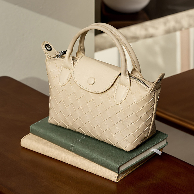 Ladies Handbag Genuine Cowhide Leather Dumpling Bag Niche Design Geometric Pattern Crossbody Handbags Supplier
