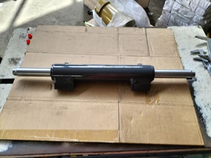 Vérin hydraulique personnalisable de haute qualité pour <span class=keywords><strong>tracteur</strong></span> Massey Ferguson 265S pour <span class=keywords><strong>tracteur</strong></span> John pour Deere 6215 Landini Atlas 275 - Product Image 2