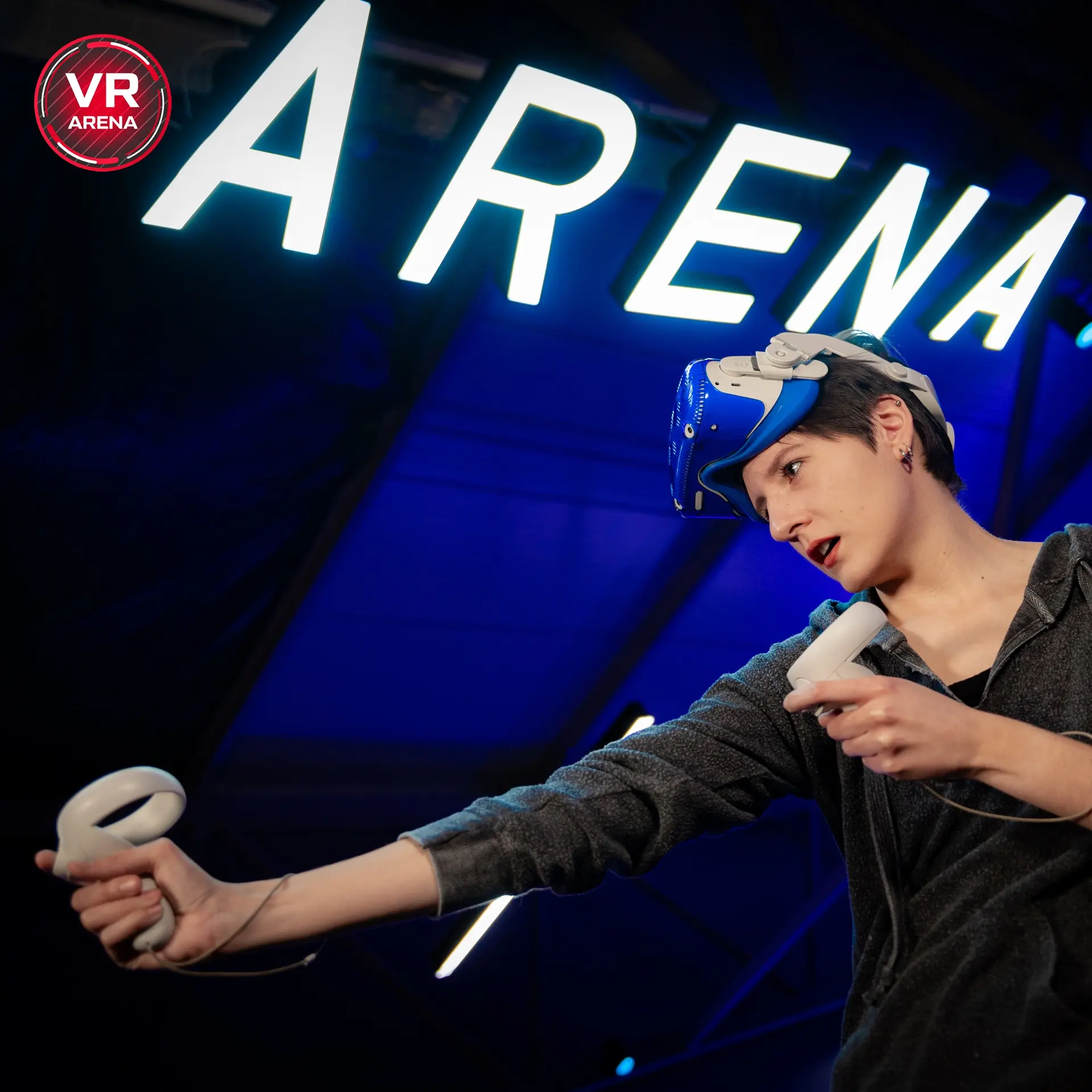 온라인 대화 형 VR 슈팅 게임 9D 가상 현실 전투 VR/AR/MR 엔터테인먼트 게임용 장비 vr 상자
