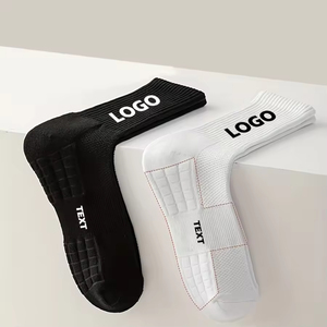 Chaussettes de sport personnalisées en gros pour hommes et femmes, avec logo sur mesure, pour la course et le basketball, respirantes, à fond éponge, de haute qualité - Product Image 4