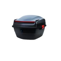 Top case moto CL Brand PP 33L, design commuter, rangement efficace pour un usage quotidien et les courts trajets