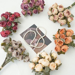 Ramo de Rosas Artificiales Plain Realm, Flores de Seda y Plástico para Decoración de Bodas, Hogar y Fotografía - Product Image 2