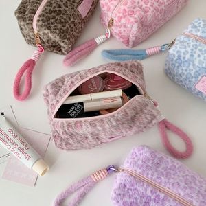 Korean Style Leopard Print Towel Zipper Hand-Held Portable Stowable Large Capacity Cosmetic Clutch & for Organizer - Product Image 4