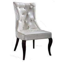 Chaises de salle à manger élégantes de style américain en cuir blanc rembourré avec structure métallique pour restaurants et hôtels QL8001