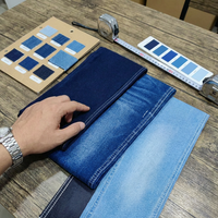 Tissu denim délavé bleu extra profond 196A 3K, haute élasticité, 70 % coton, 27 % polyester, 3 % élasthanne, 11,5 oz, pour jeans et pantalons