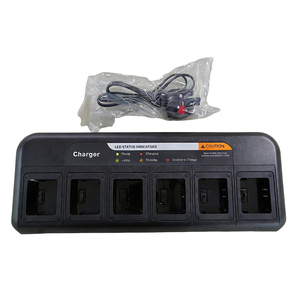 Base de Carga ETMY D6-MTP3150 6 en 1 para Radios de Seguridad de Dos Vías con Adaptador de 14V CC y Puerto USB de 10W de Salida - Product Image 2