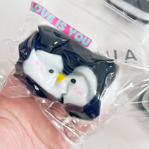 Juguete Antiestrés Portátil y Duradero de TPR con Diseño Cuadrado de Pingüino y Galletas Tipo Sándwich, Unisex, Divertido, Regalo para Niños - Product Image 3