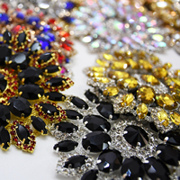 WRE-318 Keering 28 Patchs de fleurs en strass de cristal colorés à coudre sur les robes de mariée