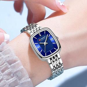 Curren 9093 Orologio da Polso Dorato Nuovo Modello per <span class=keywords><strong>Donna</strong></span> con Cinturino in Acciaio Inossidabile, Quadrante Quadrato, <span class=keywords><strong>Design</strong></span> Semplice, Impermeabile, Orologio Elegante - Product Image 4