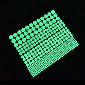 Autocollants réfléchissants fluorescents verts imperméables, étoiles, cercles, chevrons, bandes de sécurité, ruban d'avertissement <span class=keywords><strong>pour</strong></span> <span class=keywords><strong>casque</strong></span> de vélo, équipement de plein air - Product Image 1