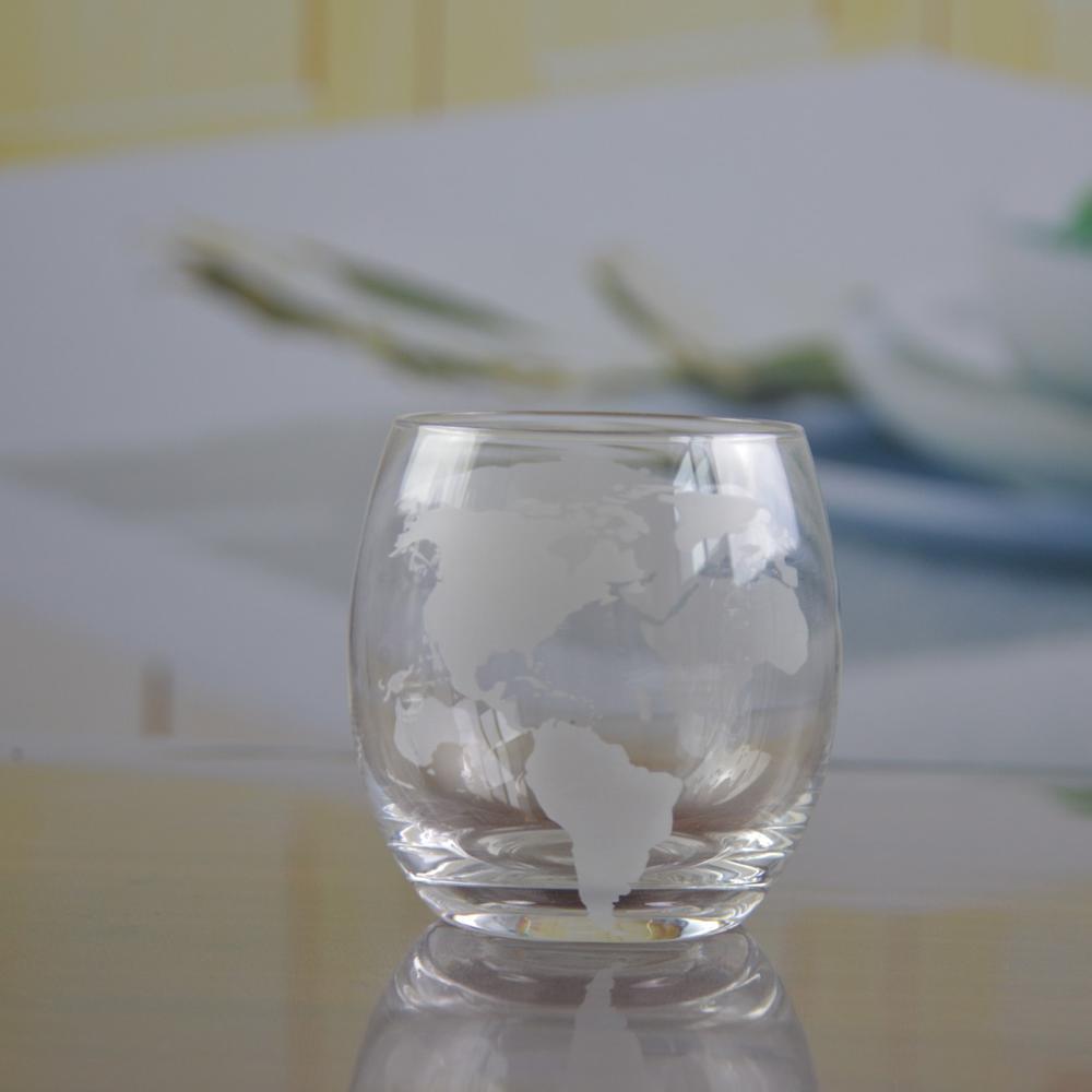 Transparent logo peut être adapté aux besoins du client en verre de whisky