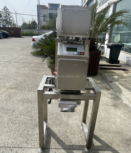 Separador de metales de alta sensibilidad Máquina detectora de metales de caída libre de gravedad para productos granulares en polvo - Product Image 4