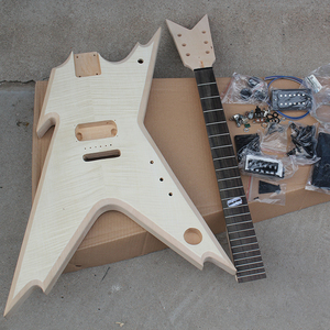 Flyoung Kits de guitarra semiterminados inusuales DIY con chapa de arce y puente fijo, herrajes negros - Product Image 1
