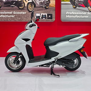 Nouveau design <span class=keywords><strong>125cc</strong></span> LINK motos à essence GY6 moteur refroidi par air vitesse maximale 85kmh système EFI frein à disque <span class=keywords><strong>scooter</strong></span> à gaz sur route - Product Image 4