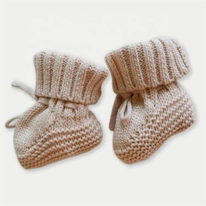 Calcetines <span class=keywords><strong>de</strong></span> ganchillo hechos <span class=keywords><strong>a</strong></span> mano <span class=keywords><strong>de</strong></span> hilo <span class=keywords><strong>de</strong></span> <span class=keywords><strong>lana</strong></span> y algodón para recién nacidos, prendas <span class=keywords><strong>de</strong></span> punto personalizadas, zapatos Unisex para niños, botines <span class=keywords><strong>de</strong></span> punto para recién nacidos, calcetines informales <span class=keywords><strong>de</strong></span> cartón para bebés - Product Image 1