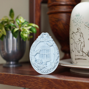 กรงนกยิปซั่มแข็งในรถอุปกรณ์แขวนที่แข็งแกร่งมีกลิ่นหอมปูนปลาสเตอร์ศิลปะหินอโรมาสำหรับบ้านโรงแรมหรือรถ - Product Image 1