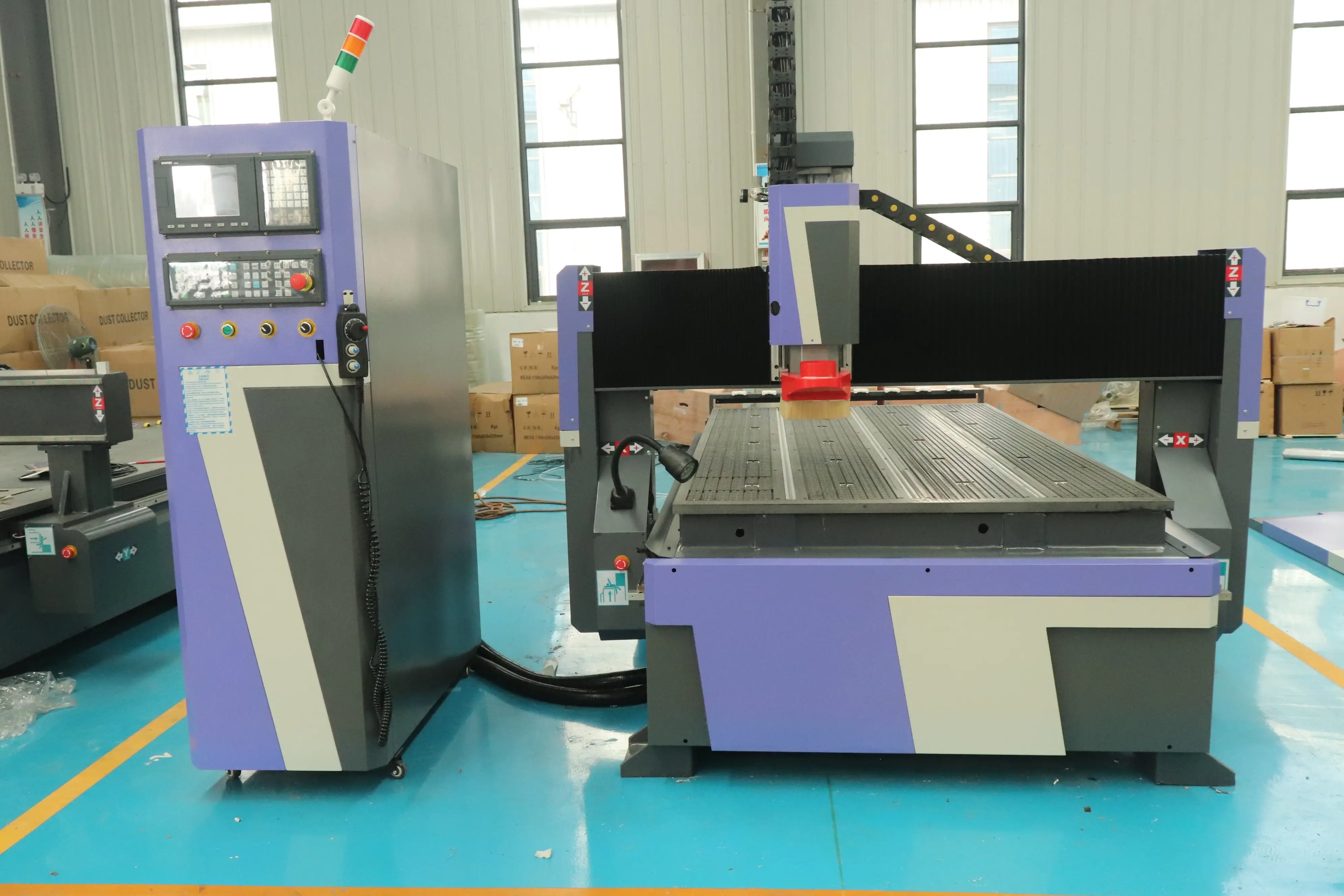 Cnc máquina roteadora de gravação em madeira, máquina akm1325c com ferramenta automática revista