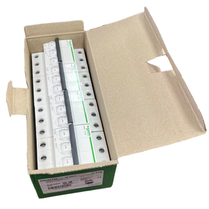 Disjoncteur miniature Acti9 IK60N 3P 32 A courbe C haute efficacité MCB en stock A9K2432 - Product Image 2